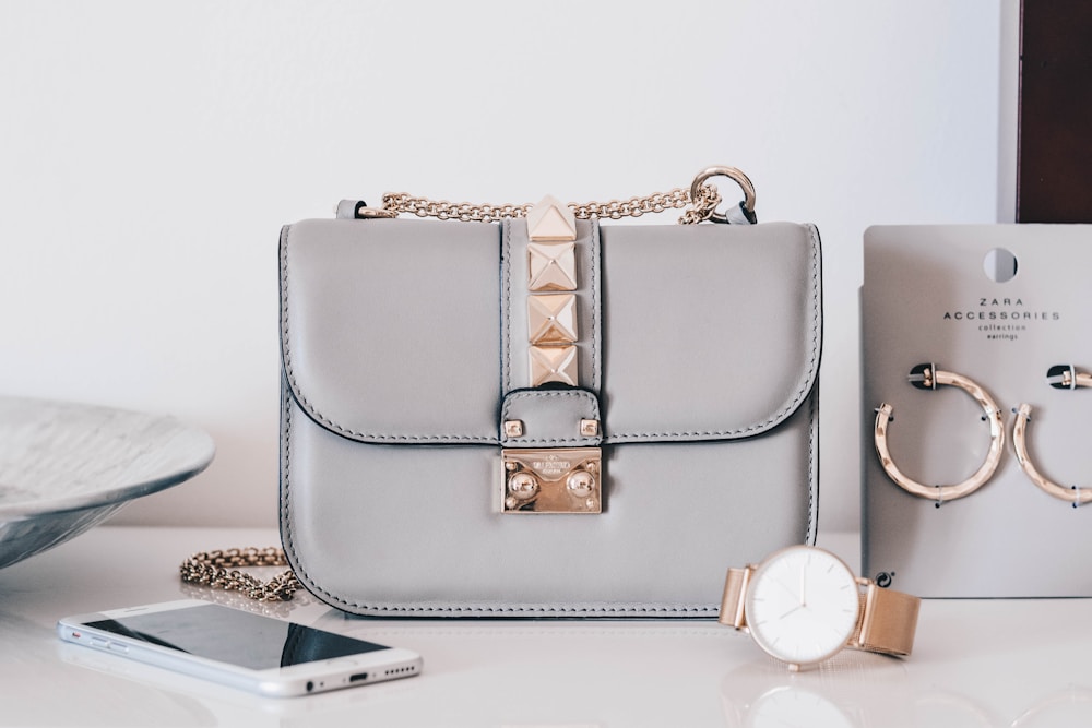 Dove-grey chain-detail shoulder bag